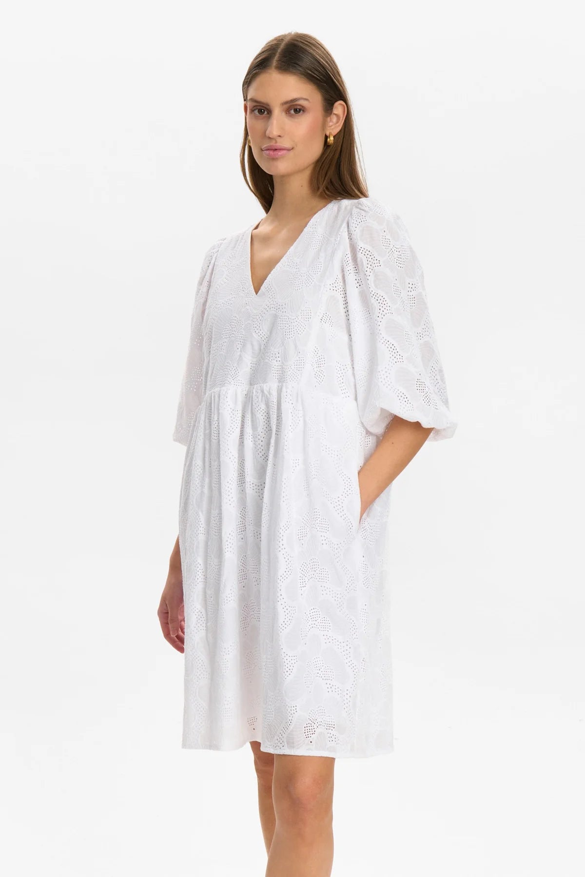 Robe brodée Nümph