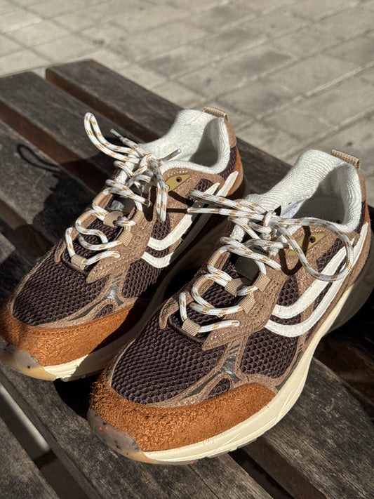 Baskets "Eco-99" chez Genesis