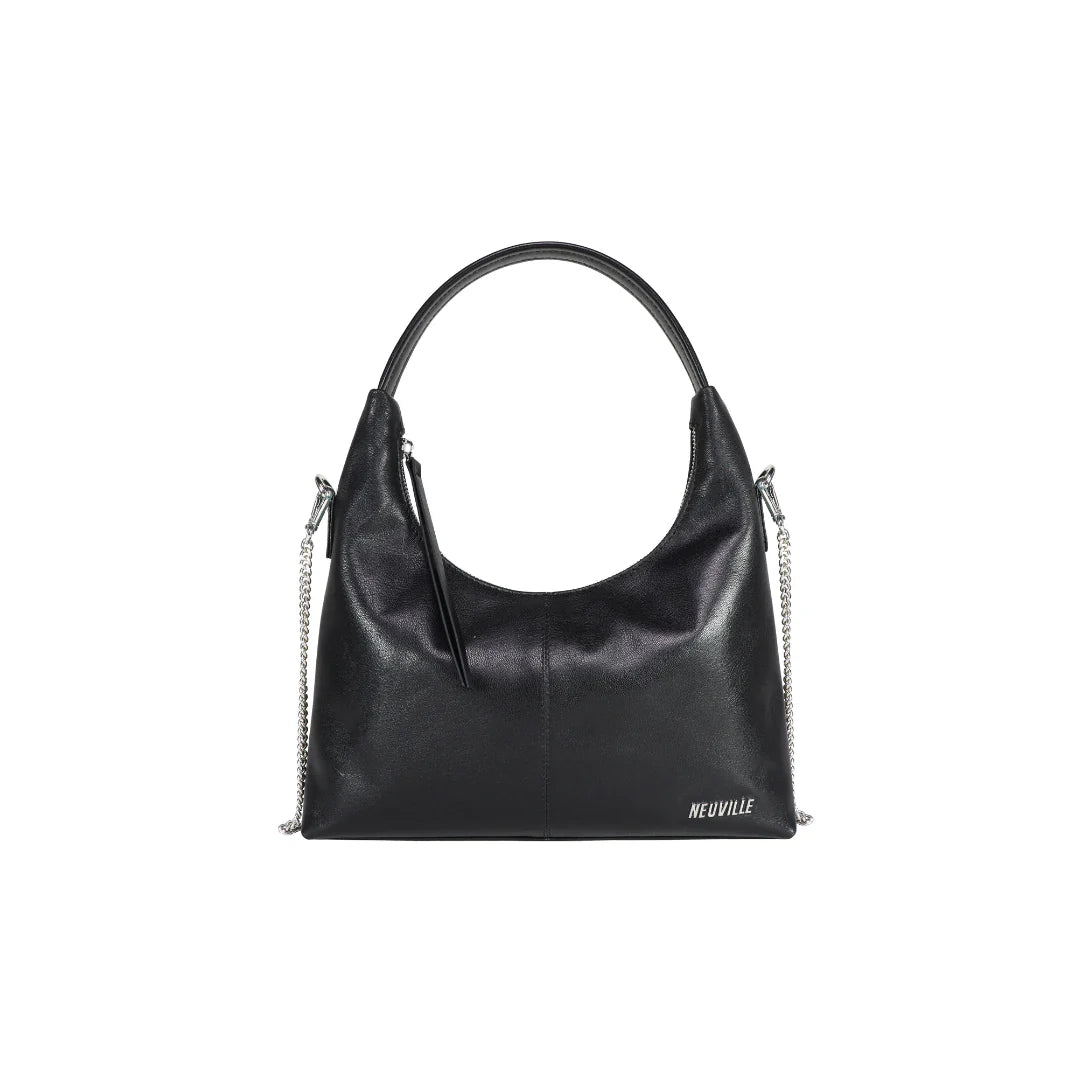 Vue de face du sac Lola de la marque Neuville en cuir noir. Format souple avec anse unique et chaîne métallique.