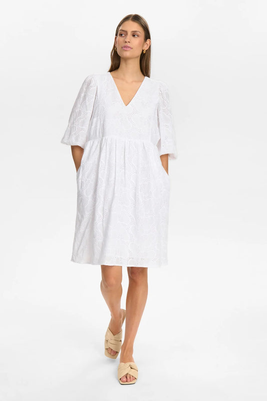 Robe brodée Nümph