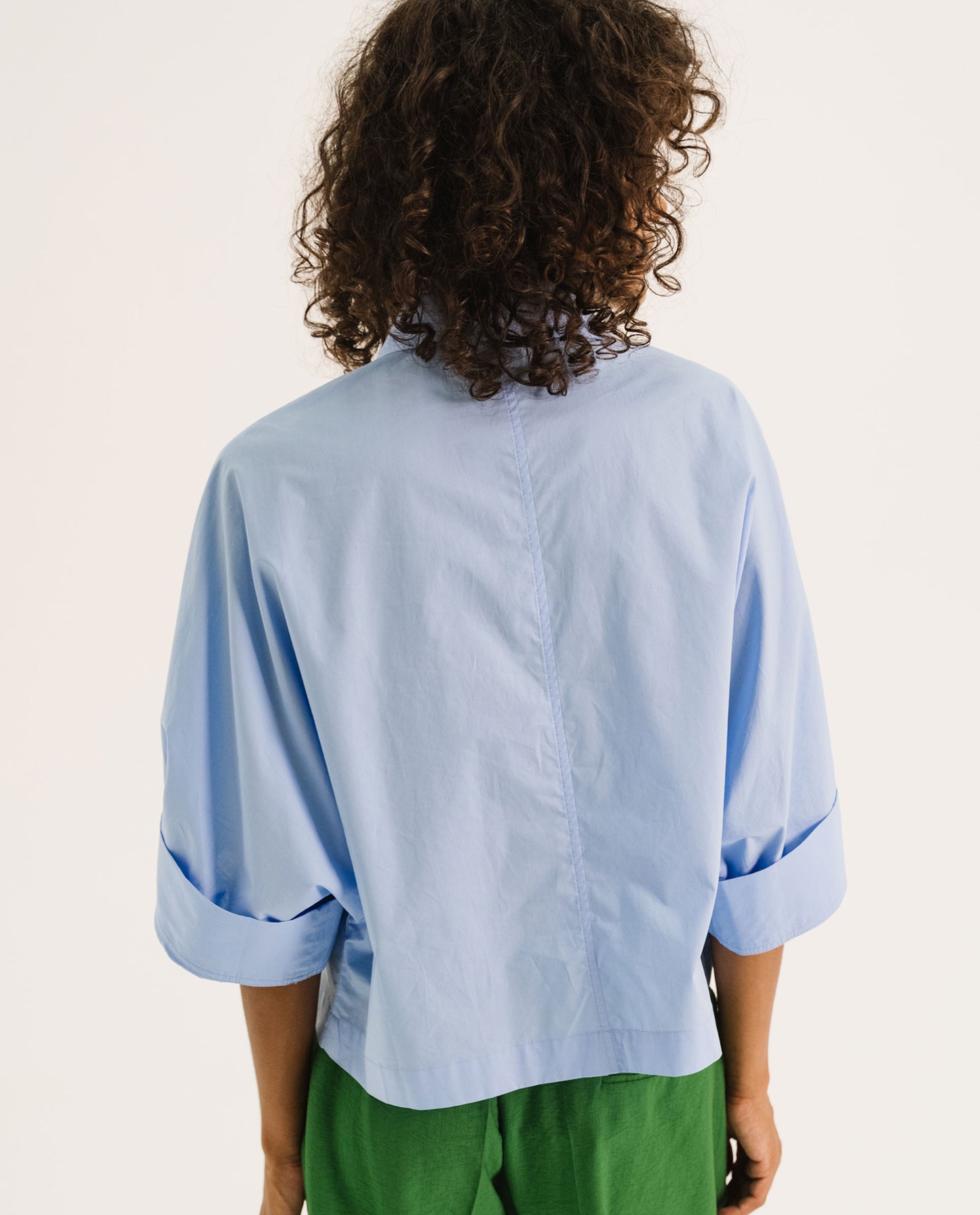 Chemise manches 3/4 "Emy Azzuro" chez Tinsels