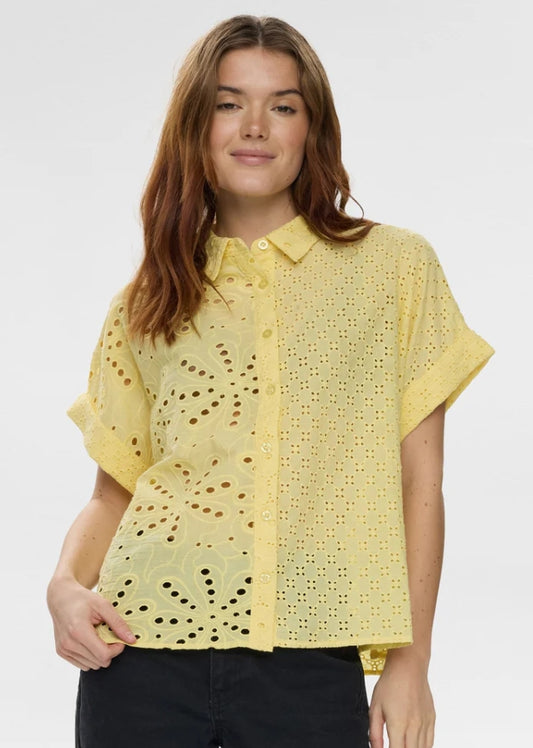 Chemise manches courtes "Palma" chez Nümph