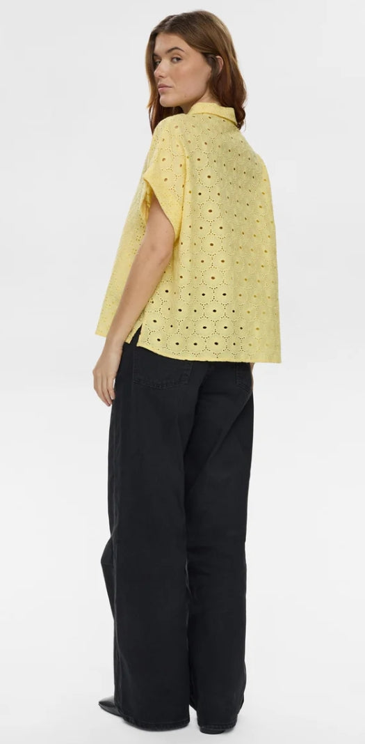 Chemise manches courtes "Palma" chez Nümph