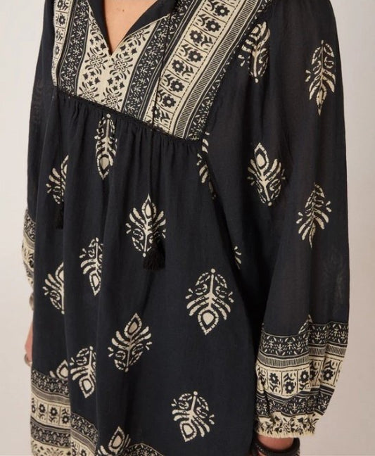 Robe courte manches longues "Celeste" chez Maison Hotel