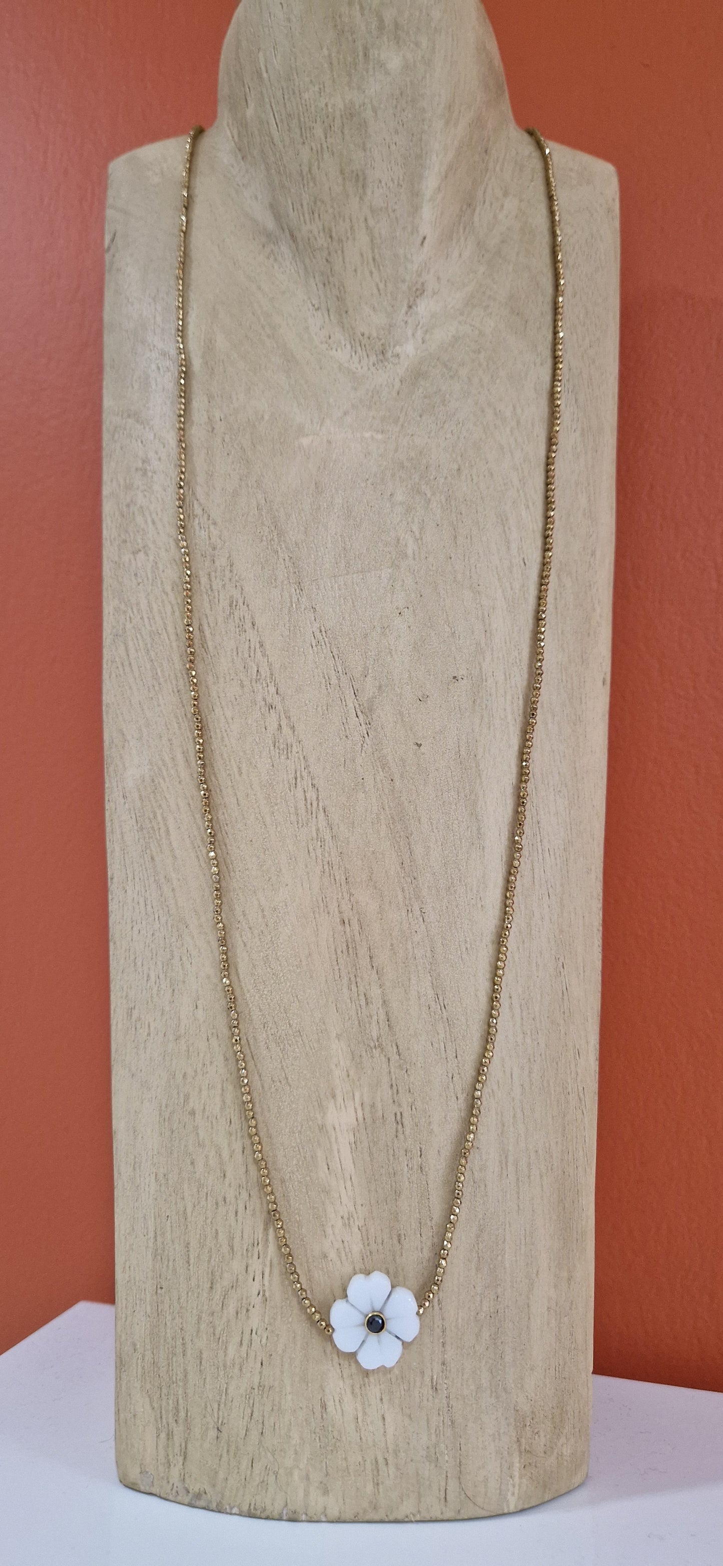 Collier ou bracelet "Flower" Le Monde Est Stone
