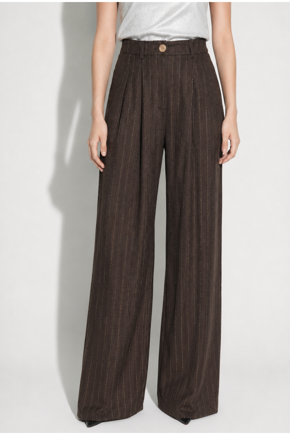 Pantalon "Astrid" coloris chocolat chez Imprévu
