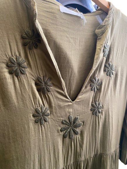 Robe Longue broderies fleurs Bella Jones